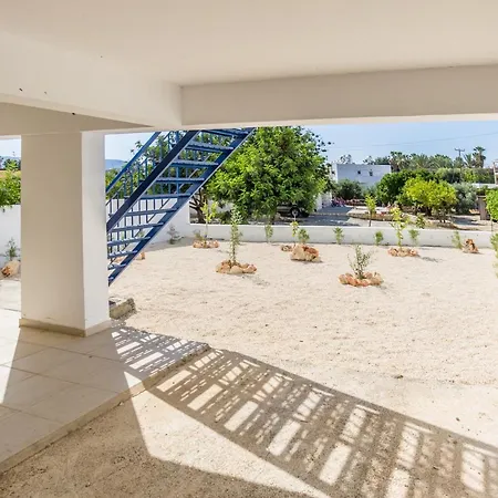Holiday home Ayios Therissos 32 *