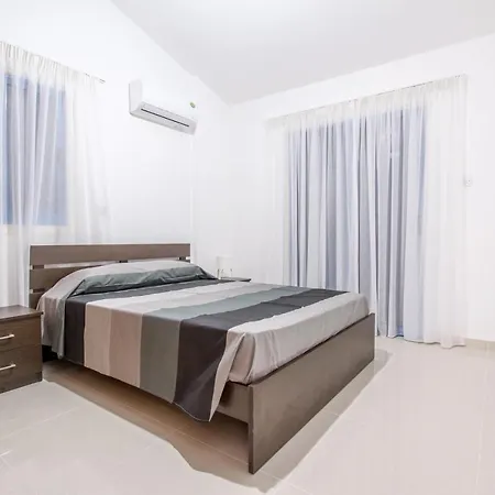 Ayios Therissos 32 Holiday home *