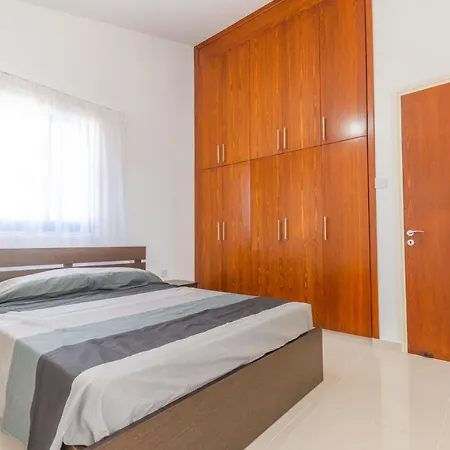 Ayios Therissos 32 Holiday home *